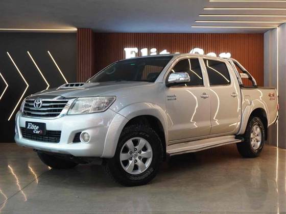 TOYOTA HILUX 3.0 SRV 4X4 CD 16V TURBO INTERCOOLER DIESEL 4P AUTOMÁTICO TOYOTA HILUX 3.0 SRV 4X4 CD 16V TURBO INTERCOOLER DIESEL 4P AUTOMÁTICO